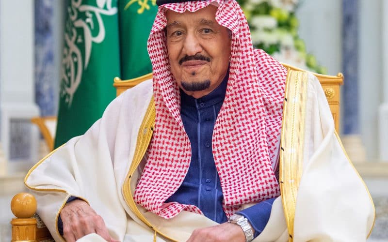 القيادة السعودية تُعلن سن التقاعد المبكر وفقاً للقانون الجديد 1444 وهذه هي الشروط