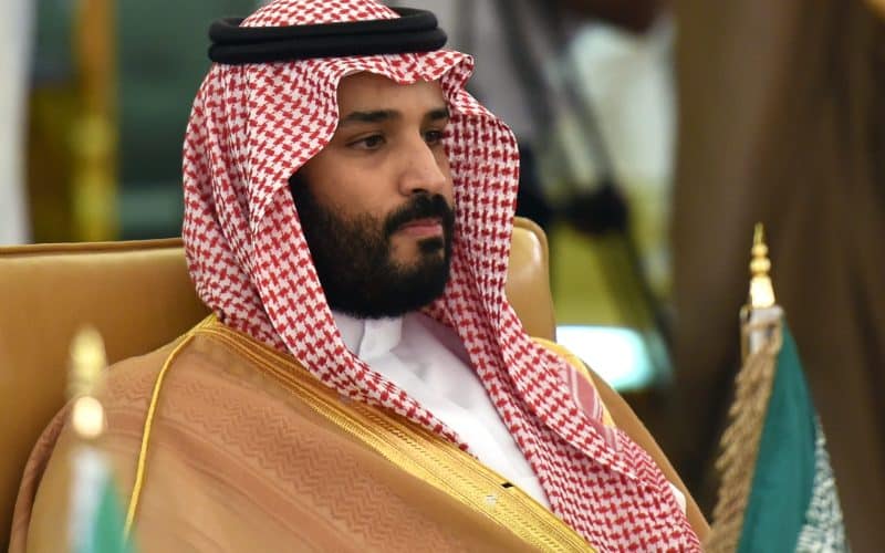 من هو الرجل الذي ارتبطت به الأميرة السعودية سارة بنت مشهور قبل زواجها من محمد بن سلمان.. وهل انفصلت عنه بأمر من ولي العهد؟ (أسرار وكواليس من حياة الأسرة المالكة)