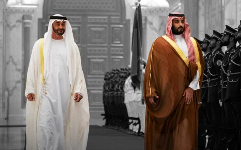 محمد بن سلمان يقصم ظهر محمد بن زايد بقرار جديد وحدود السعودية والإمارات تشتعل بطريقة غير مسبوقة!!