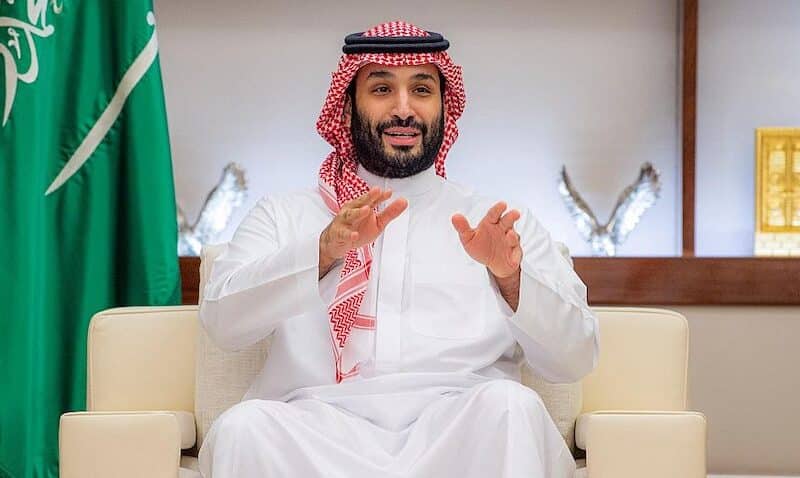 عاجل : السعودية تستجيب لمعانأة المغتربين وتعلن إلغاء سعودة 13 مهنة وتسمح للوافدين بالعودة للعمل فيها.. البلد بلدكم