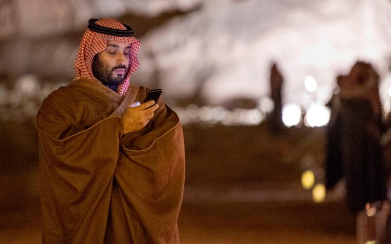 الأمير محمد بن سلمان يتزوج الثانية.. من هي “باربي الصغيرة” التي سحرت ولي العهد بجمالها وخطفته من ابنة عمه “سارة” !؟