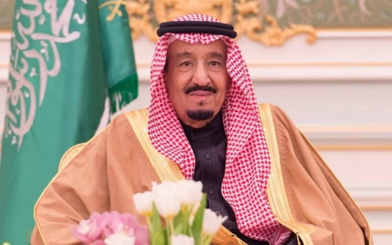 السعودية تعلن عن أسعد خبر للمغتربين..جميع العاملين في هذه المهن سيتم اعفاؤهم من رسوم تجديد الإقامة!!