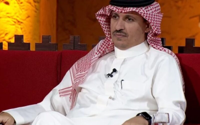 شاهد: الزهراني يعلق على تصريحات لاعب الشباب السابق فؤاد أنور “يكسر الأعمى عصاه بعد أن يبصر”