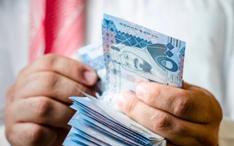 تبكير صرف راتبين وتأخير راتبين من رواتب يونيو في السعودية؟