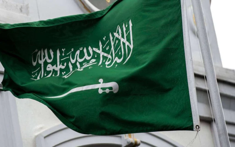 “لأول مرة”.. السعودية تسمح لجميع المقيمين العمل في هذه المهن بدون كفيل ابتداء من هذا التاريخ!!