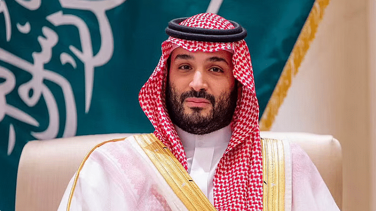 فتاة سعودية هاربة في الخارج تعلن التوبه وتناشد الملك سلمان وولي العهد بالعفو عنها والسماح لها بالعودة.. لن تصدقوا من هي!؟