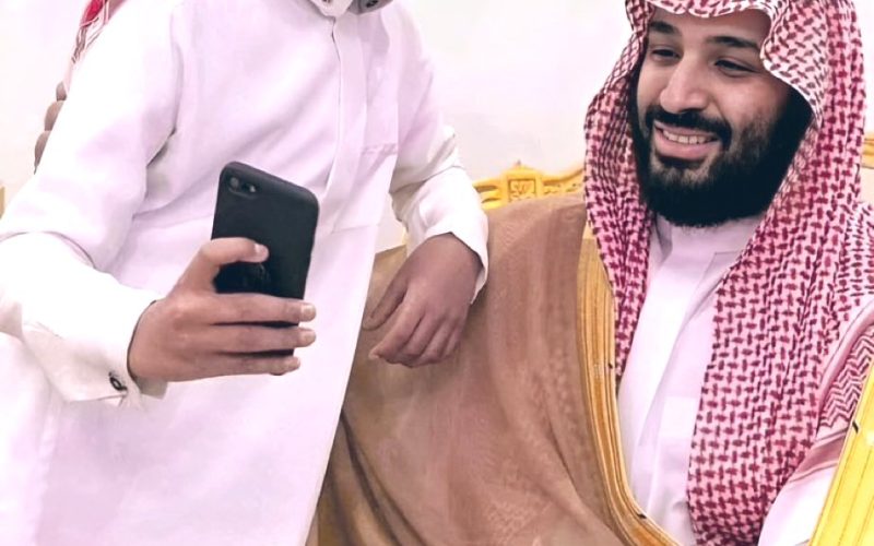 الأمير السعودي الذي استطاع أن يكسب قلوب شعبه حتى أصبح أحب الناس إلى شعبه